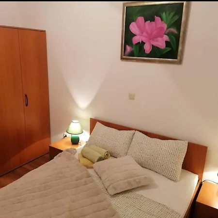 Glorry & Marcelo Apartment *