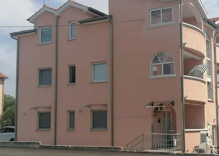 Glorry & Marcelo Apartment Vodice