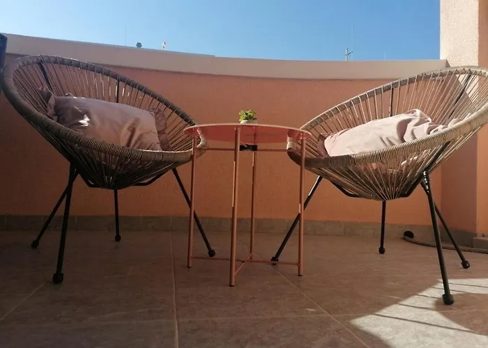 Glorry & Marcelo Apartment