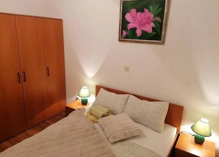 Glorry & Marcelo Apartment *